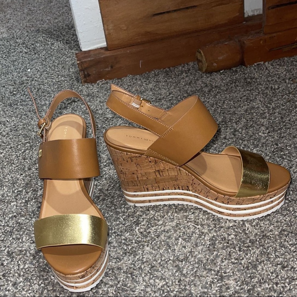 Tommy Hilfiger platforms size 7